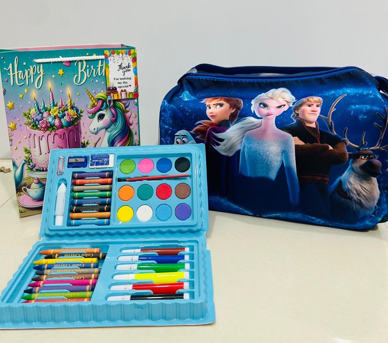 Duffle bag with color kit combo