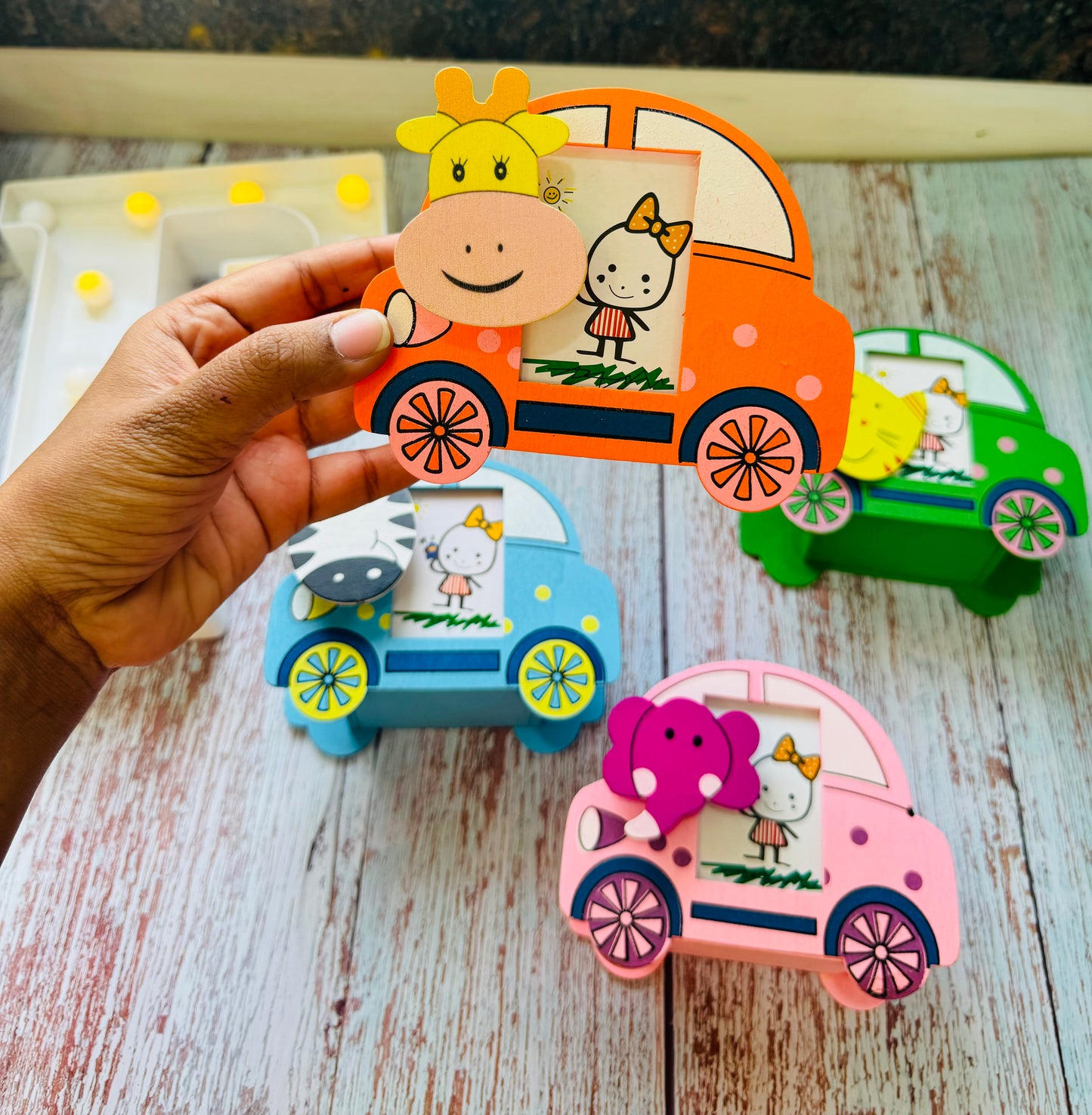 Car penstand -wooden