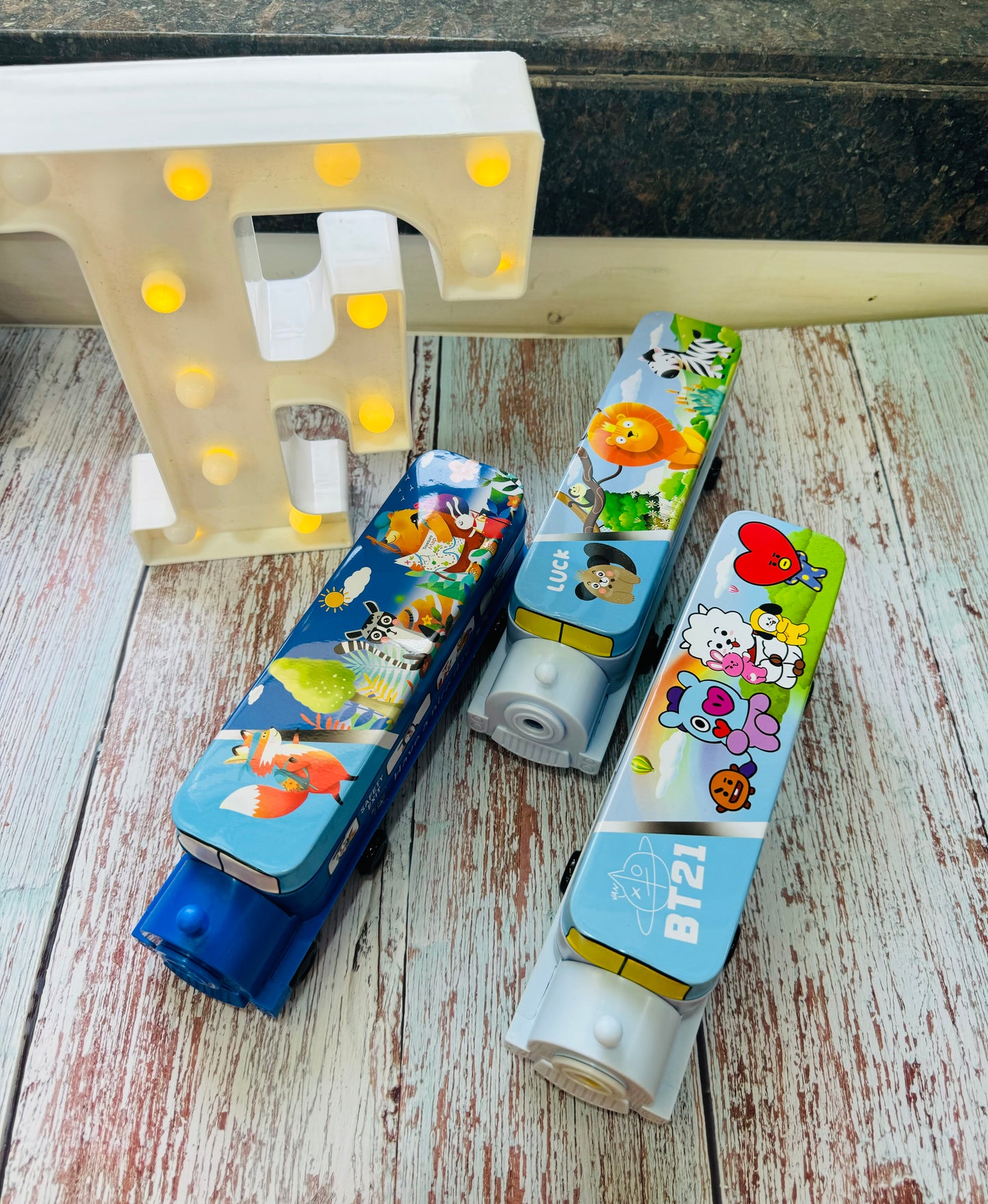 Train shape stationary box