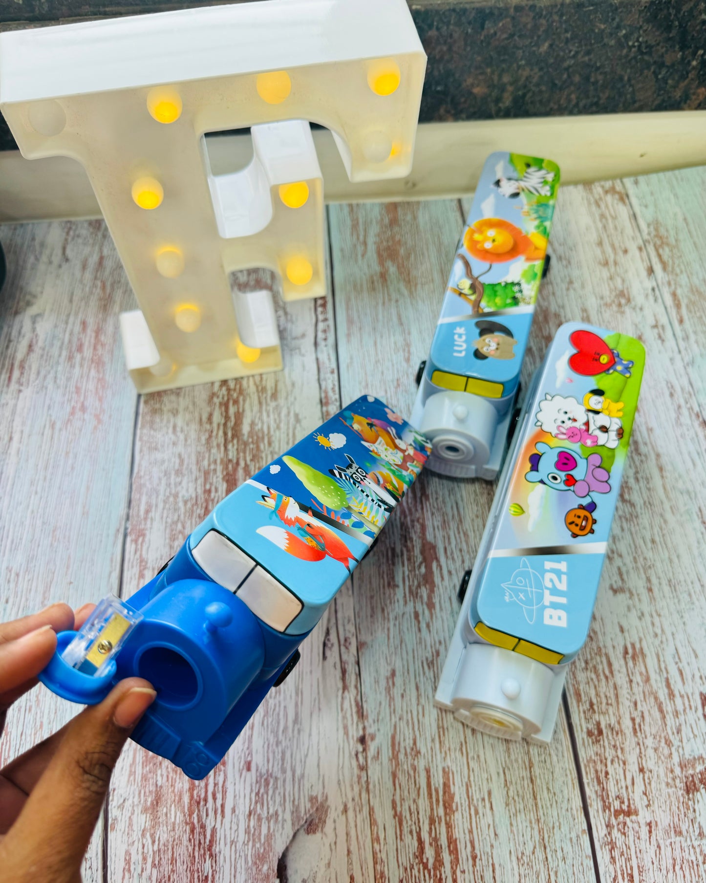 Train shape stationary box