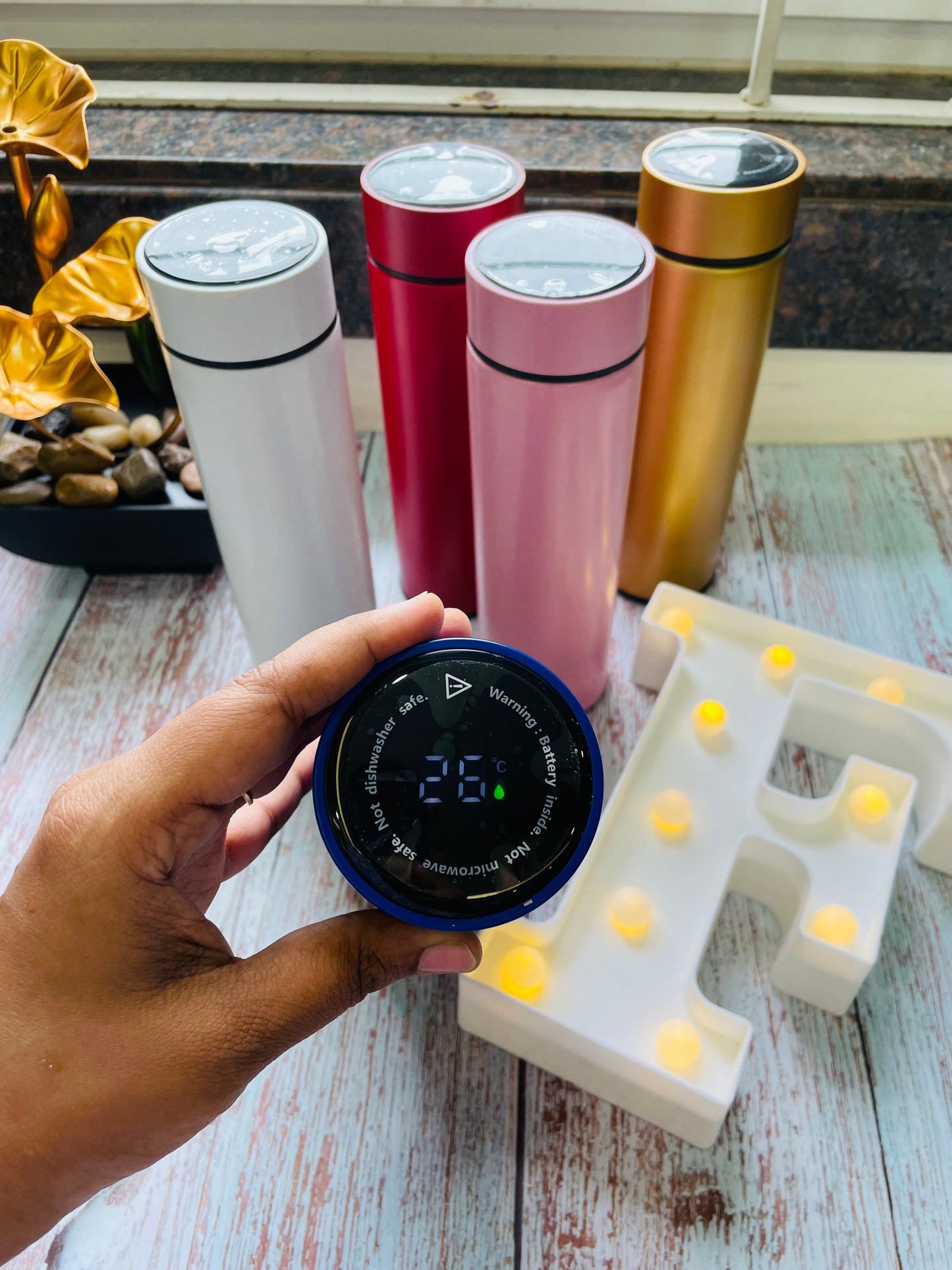 Water Bottle with LED Temperature Display-assorted colour