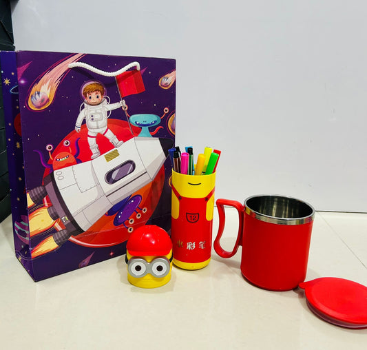 Sketch box with cup hamper
