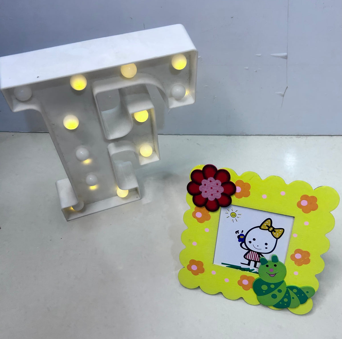 Wooden photoframe