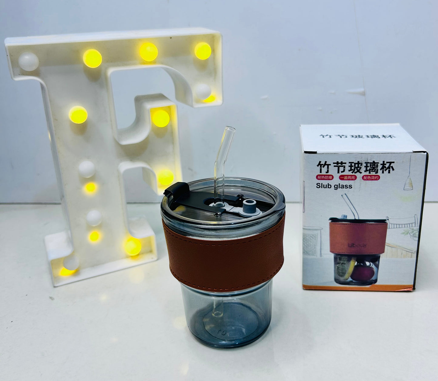 Glass sipper with straw